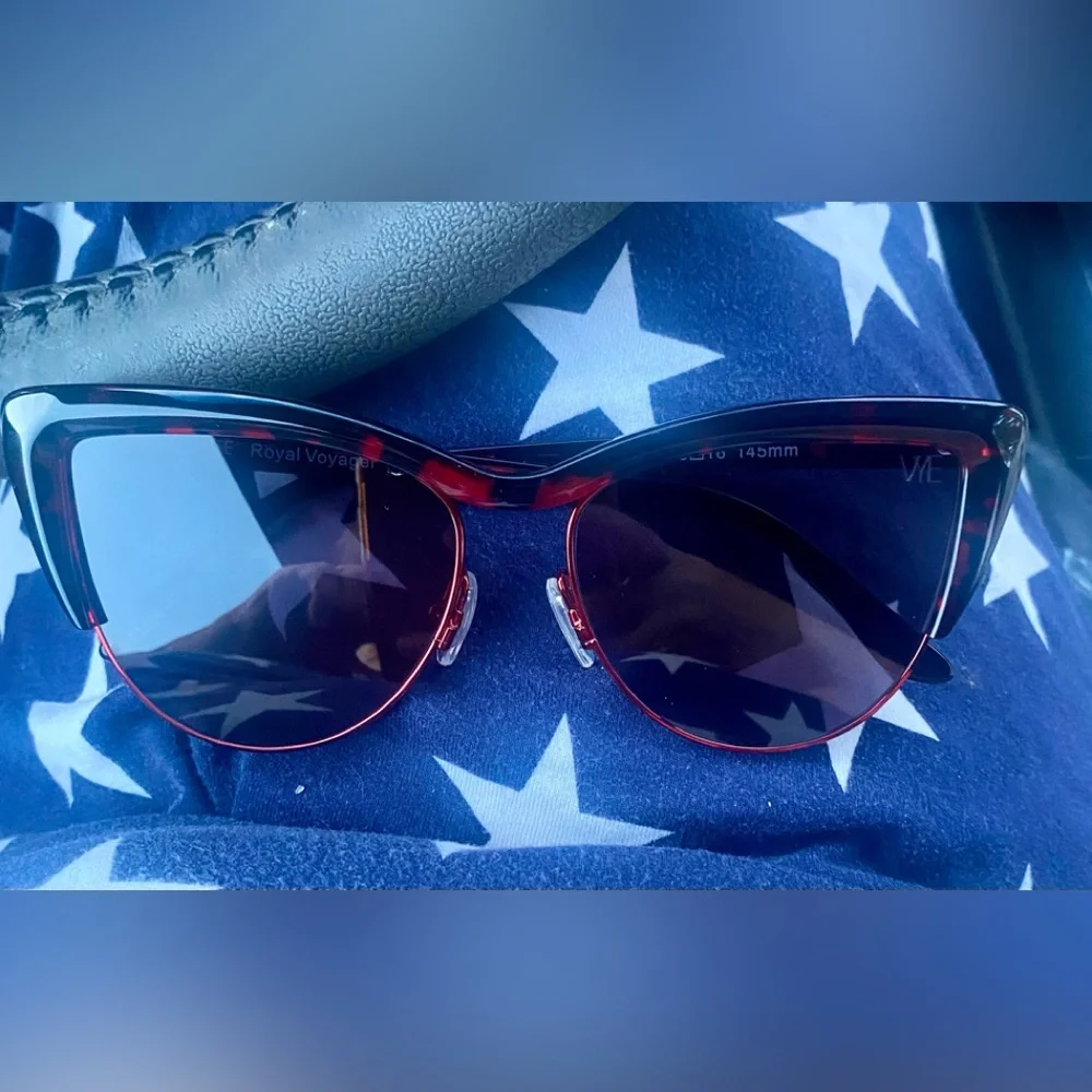 Cat Red Tortoise Sunglasses for Women VYE Royal Voyager NEW no case tags